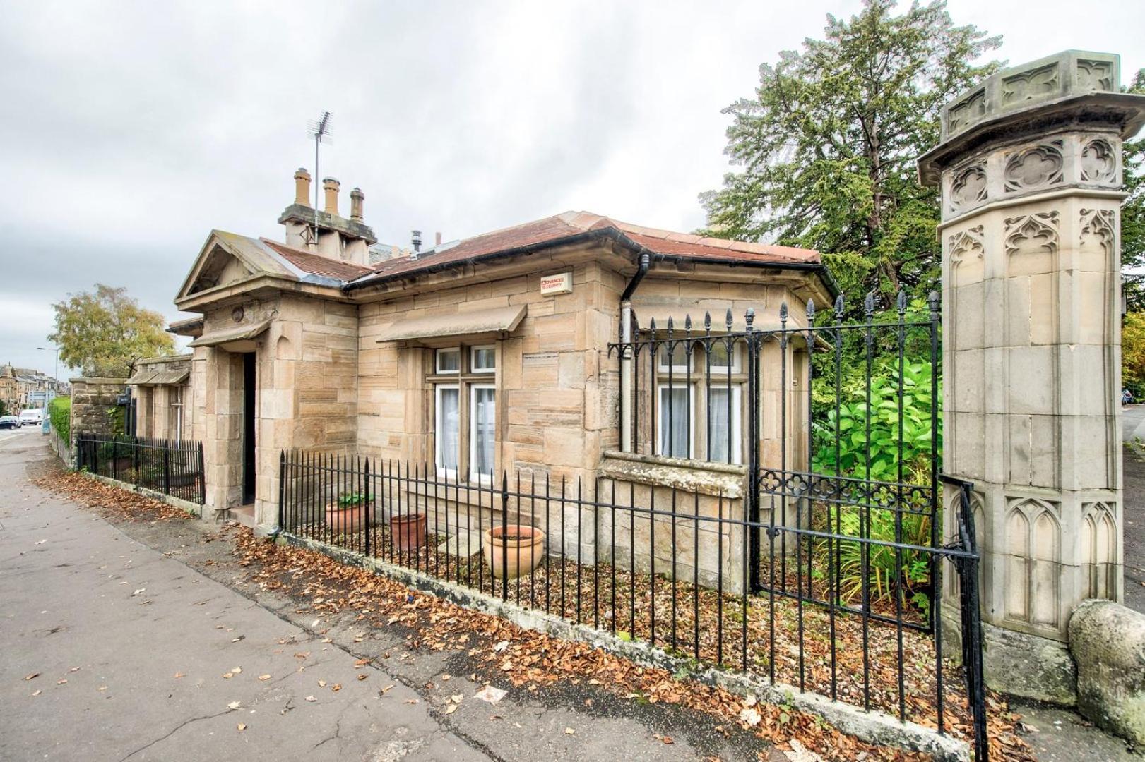 Guestready - Classic Charm Near Holyrood Park Edinburgh Exterior photo